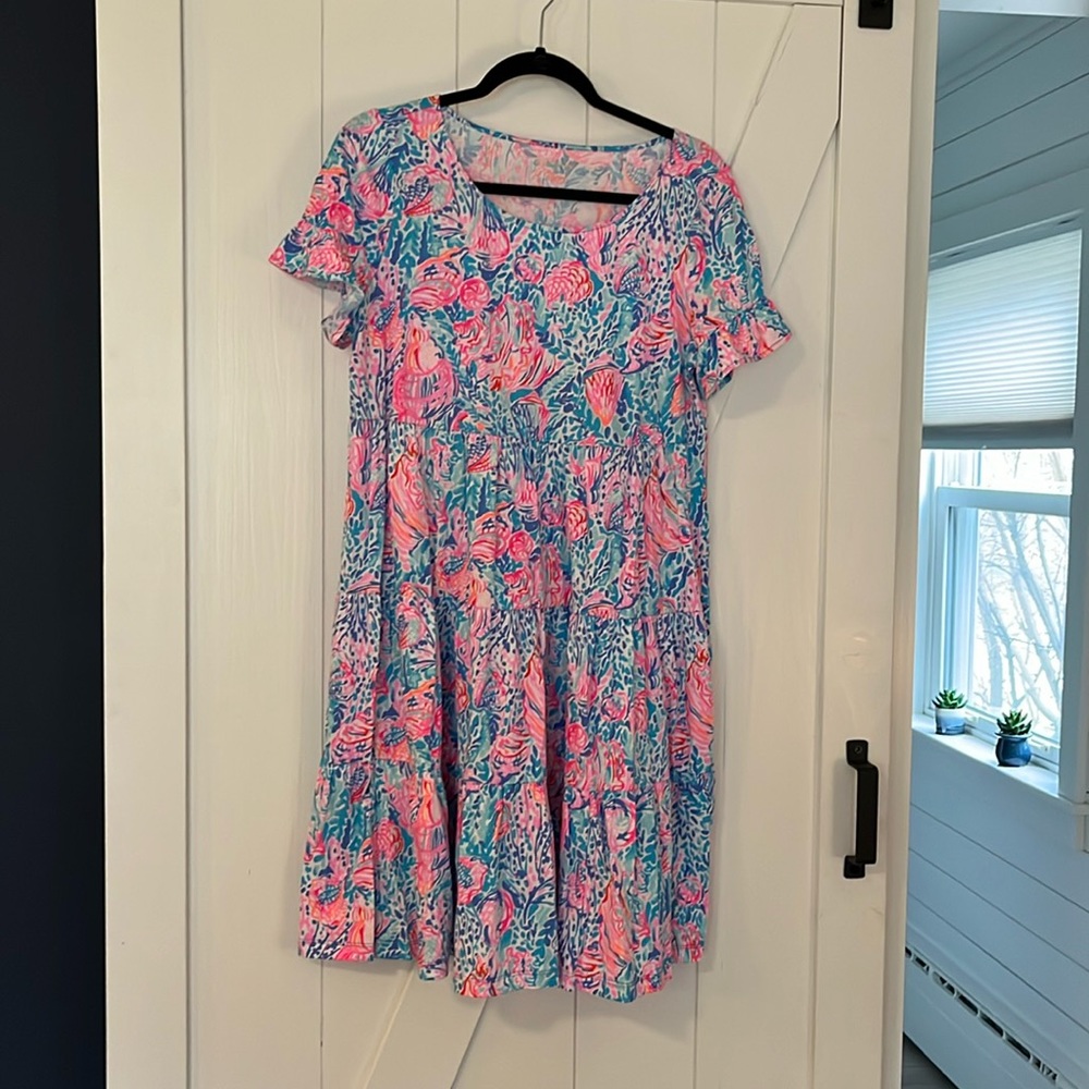 Lilly Pulitzer sz M-ruffle dress! Gorgeous pattern! Ready for spring!